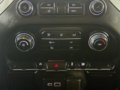 Used 2020 Chevrolet Silverado 1500 LT image 18