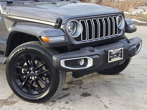 Certified 2025 Jeep Wrangler Unlimited Sahara image 5