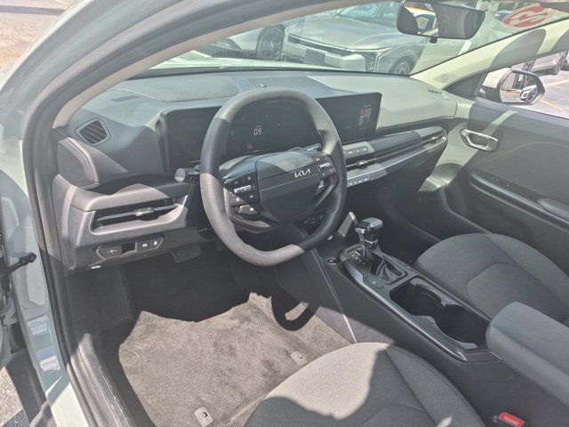 Used 2025 Kia K4 FWD image 15