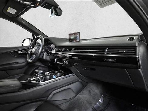 Used 2019 Audi Q7 3.0T Prestige w/ Prestige Package image 24