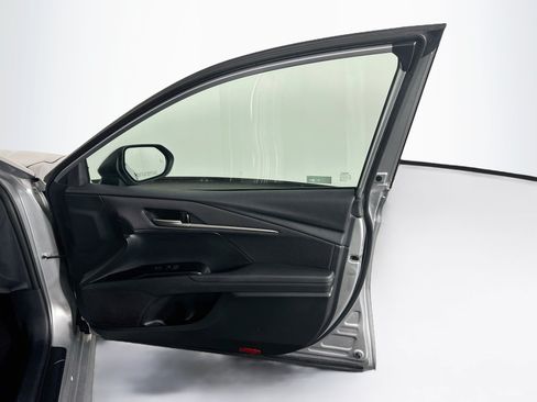 Used 2025 Toyota Camry LE FWD image 32