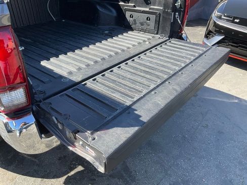 Used 2019 Toyota Tacoma SR5 image 10