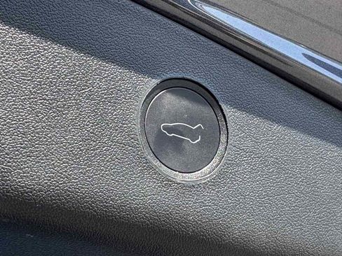 Used 2023 Tesla Model 3 Standard Range RWD image 12