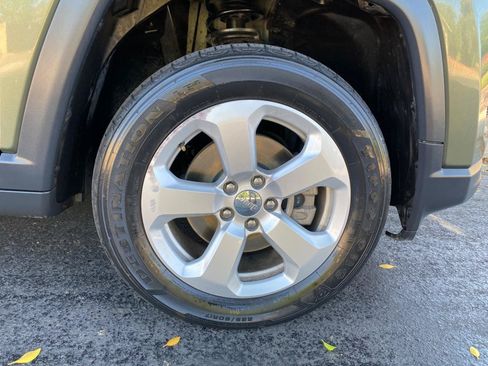 Used 2018 Jeep Compass Sport AWD/4WD image 19