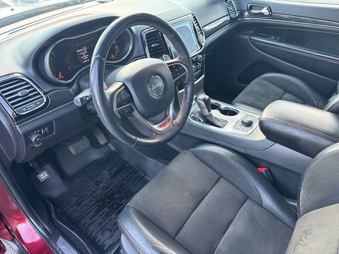 Used 2020 Jeep Grand Cherokee Trailhawk image 32