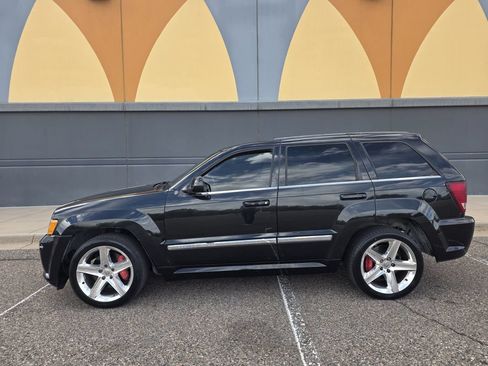 Used 2009 Jeep Grand Cherokee SRT8 w/ SRT Option Group II AWD/4WD image 2