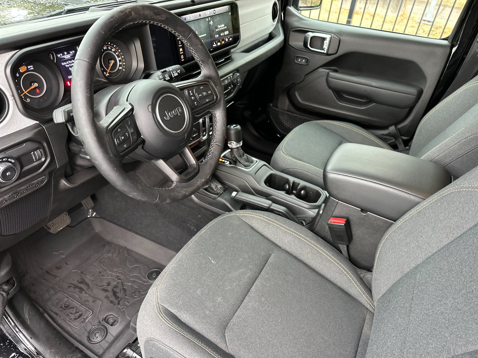Used 2026 Jeep Wrangler Sport AWD/4WD image 9