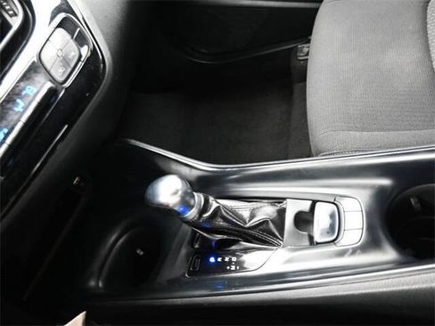 Used 2019 Toyota C-HR LE image 20