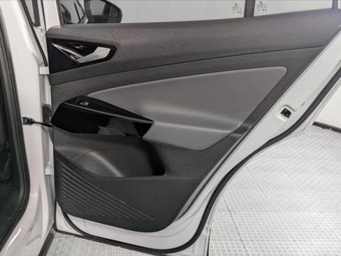 Used 2021 Volkswagen ID.4 Pro S w/ Gradient Package image 21