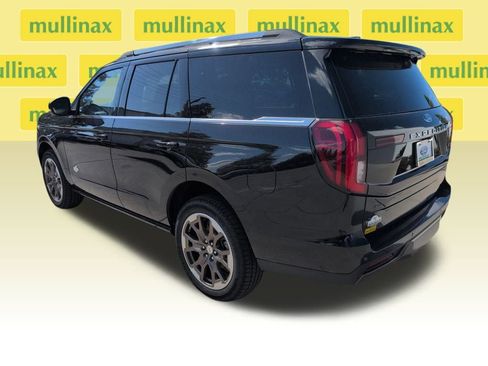 Certified 2025 Ford Expedition King Ranch image 10