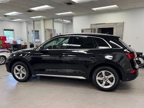 Used 2022 Audi Q5 2.0T Premium w/ Convenience Package AWD/4WD image 2