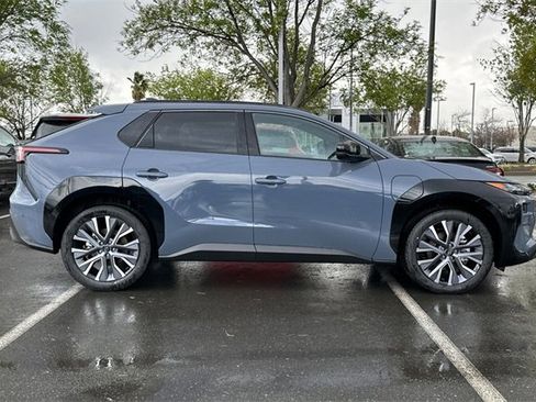 New 2026 Subaru Solterra image 3