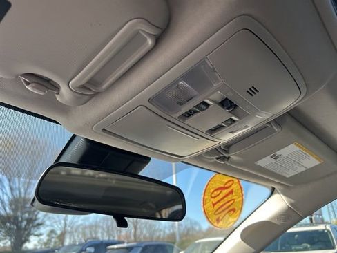 Used 2018 Toyota RAV4 XLE image 29