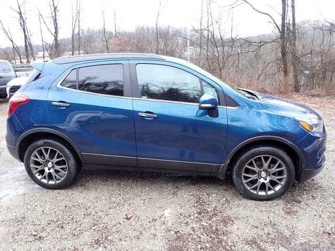 Used 2019 Buick Encore Sport Touring image 2