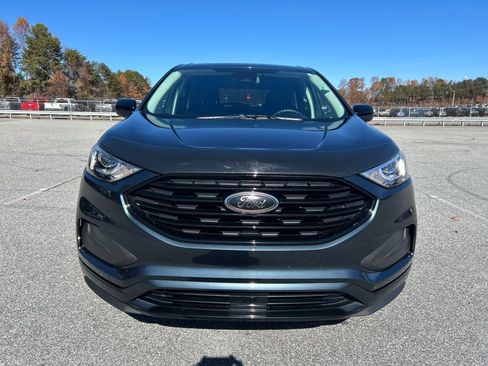 Used 2024 Ford Edge SE w/ Black Appearance Package image 10