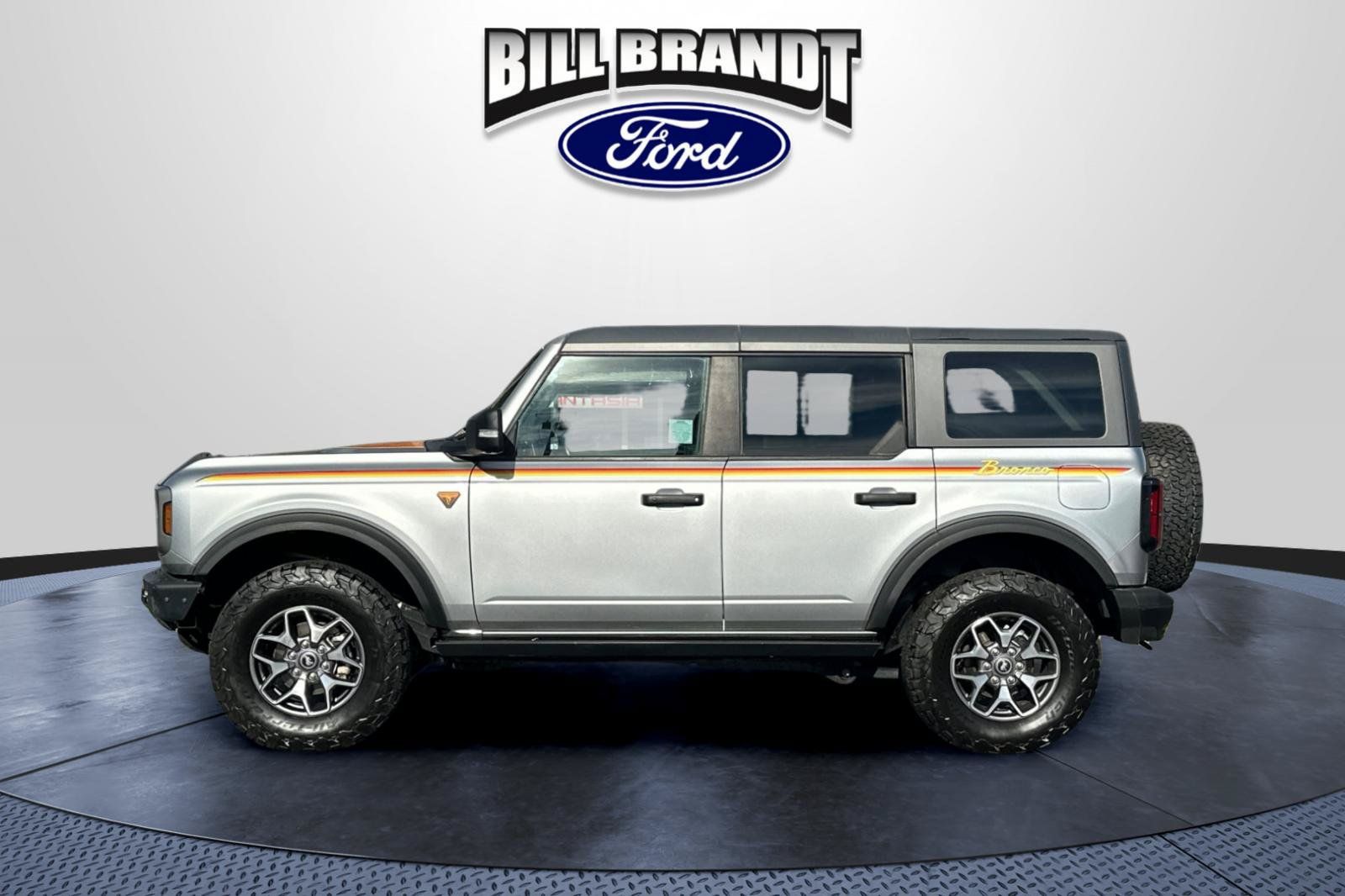 Used 2024 Ford Bronco Badlands AWD/4WD image 6