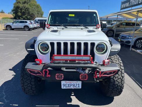 Used 2023 Jeep Wrangler Unlimited Rubicon AWD/4WD image 4