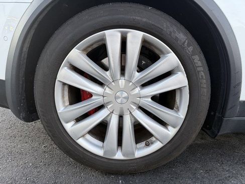 Used 2016 Tesla Model X P90D image 23