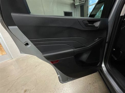 Used 2022 Ford Escape SE FWD image 20