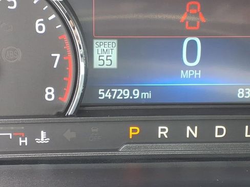 Used 2023 Ford Explorer XLT w/ Equipment Group 202A AWD/4WD image 28