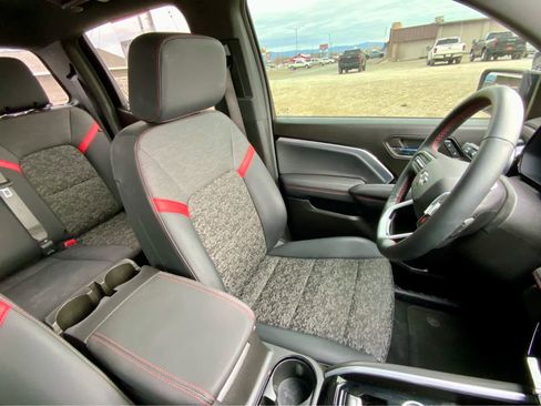 Certified 2023 Chevrolet Colorado Z71 w/ Z71 Convenience Package 2 image 32