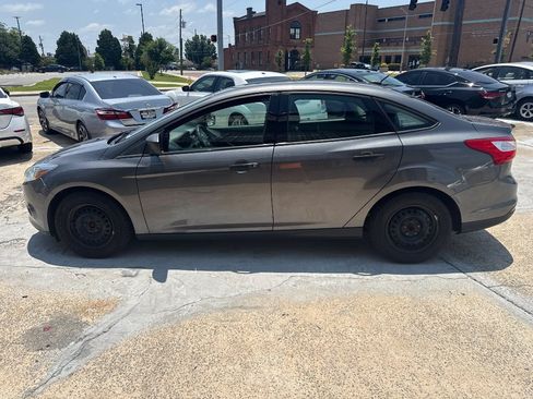 Used 2012 Ford Focus S FWD image 7
