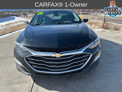 Used 2019 Chevrolet Malibu LT w/ Driver Confidence Package image 2