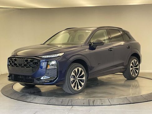 New 2026 Audi Q3 quattro 2.0T AWD/4WD image 1