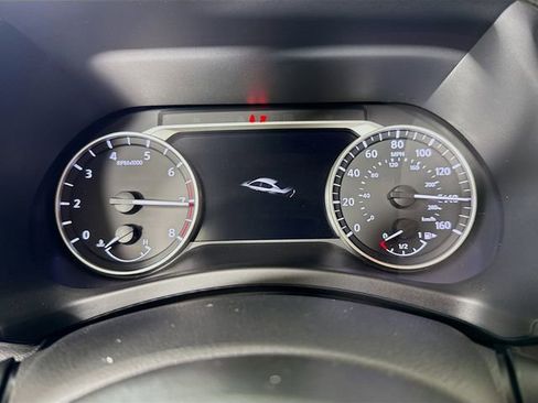 Certified 2025 Nissan Sentra SR w/ Midnight Edition image 17