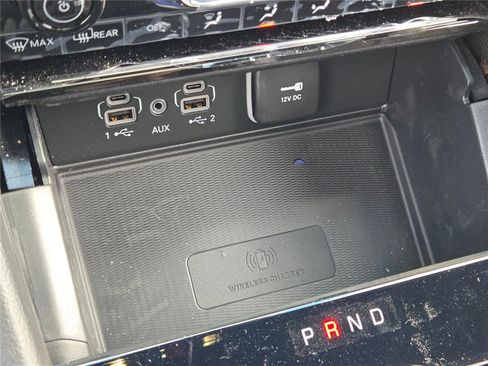 New 2025 Jeep Grand Cherokee Altitude image 32