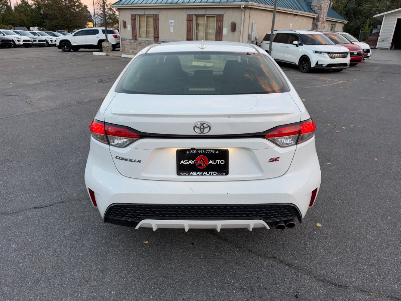 Used 2022 Toyota Corolla SE FWD image 4