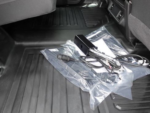 Used 2024 GMC Sierra 2500 Pro w/ Convenience Package image 30