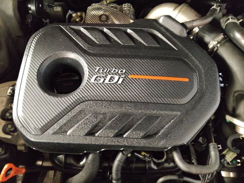 Used 2018 Hyundai Santa Fe Sport 2.0T FWD image 30