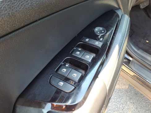 Used 2023 Kia Sportage EX FWD image 9