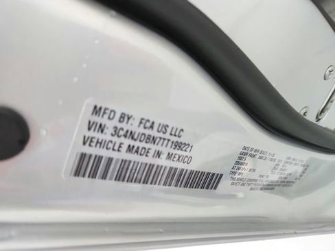 New 2026 Jeep Compass Latitude image 32