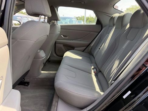 Certified 2023 Hyundai Elantra SEL w/ Convenience Package FWD image 12