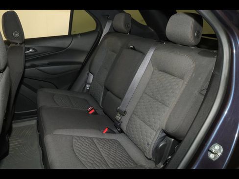 Used 2018 Chevrolet Equinox LT AWD/4WD image 16
