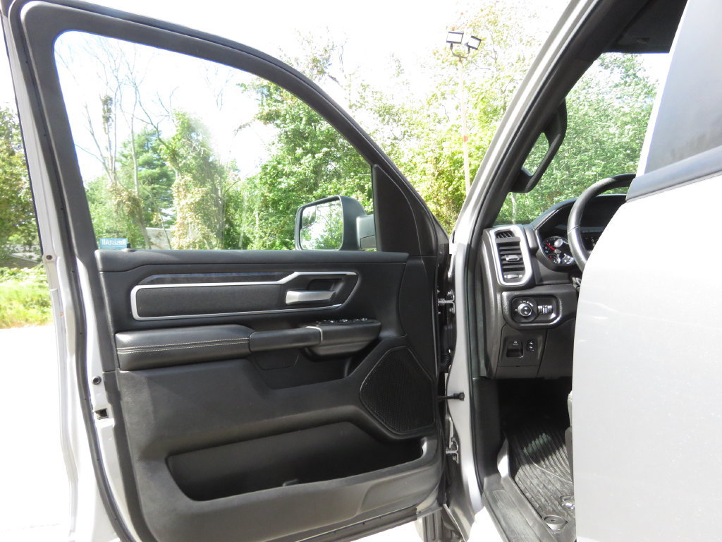 Used 2019 RAM 1500 Big Horn AWD/4WD image 9