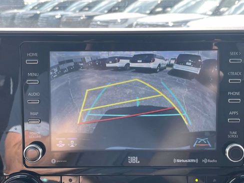 Used 2021 Toyota Highlander Limited FWD image 20