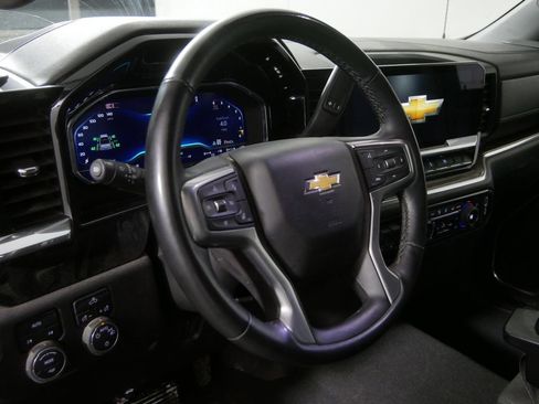 Used 2025 Chevrolet Silverado 1500 LT w/ Work Truck Package AWD/4WD image 13