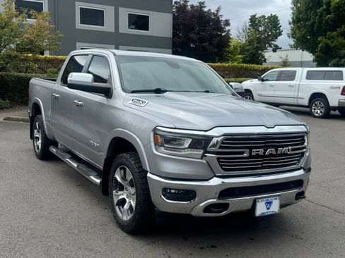Used 2019 RAM 1500 Laramie AWD/4WD image 1
