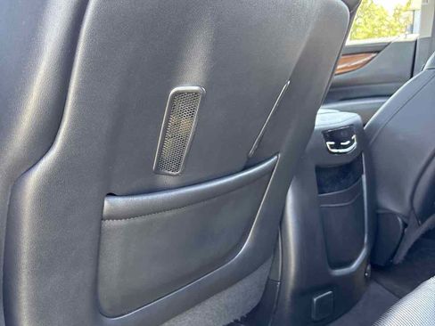 Used 2020 Cadillac Escalade ESV Luxury image 14