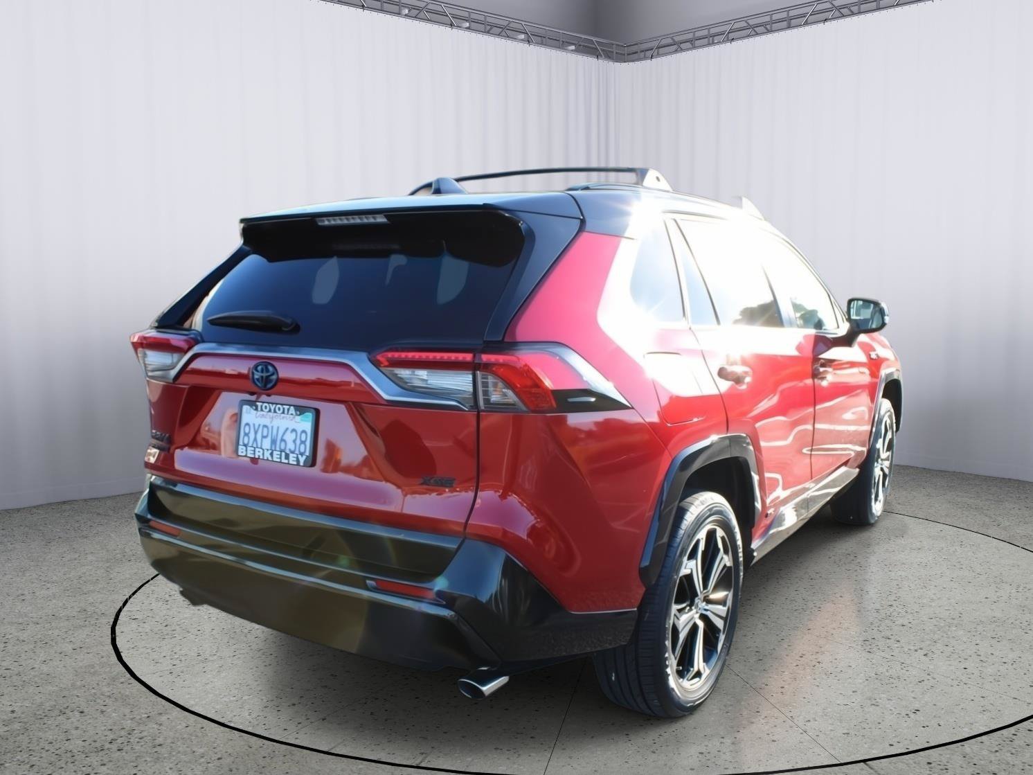 Certified 2021 Toyota RAV4 XSE w/ Weather Package AWD/4WD image 8