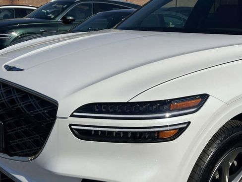 Certified 2026 Genesis GV70 2.5T Advanced AWD/4WD image 8