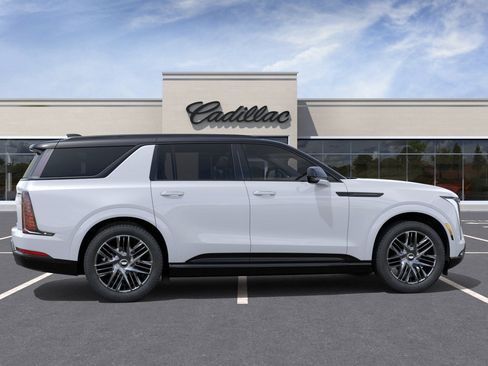 New 2026 Cadillac Escalade IQL Sport 2 w/ LPO, ONYX Package AWD/4WD image 5