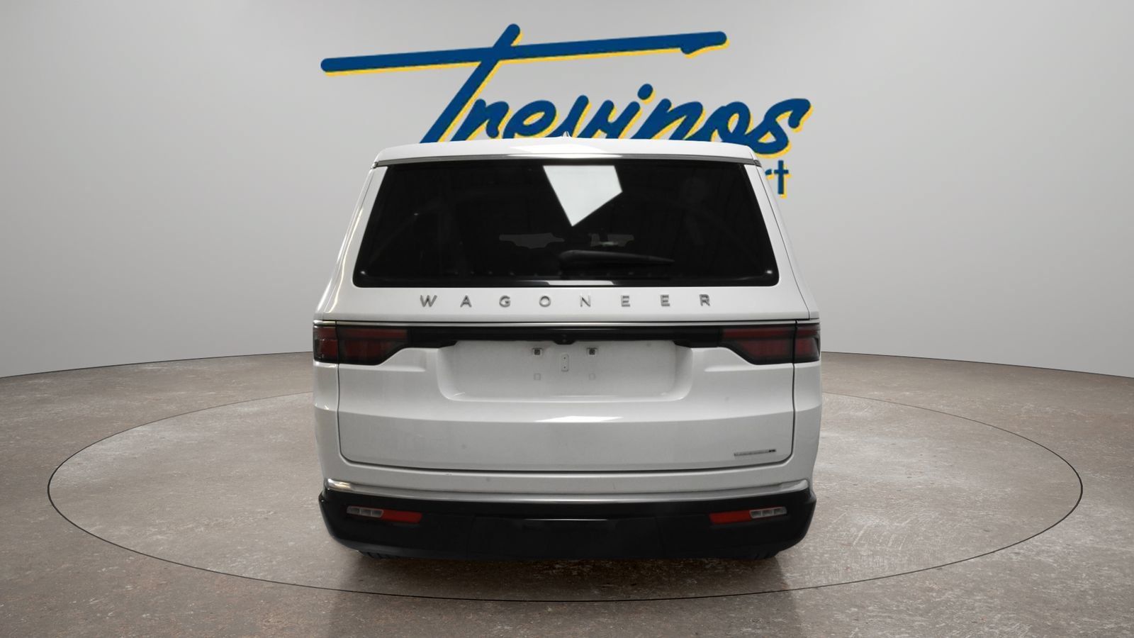 Used 2024 Jeep Wagoneer Series II w/ Flexible Seating Group RWD image 9