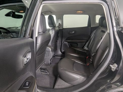 Used 2020 Jeep Compass Latitude FWD image 27