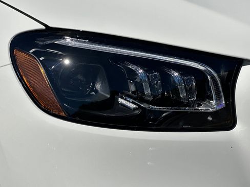New 2026 Mercedes-Benz GLS 580 4MATIC image 10