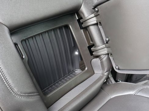 Used 2020 Chevrolet Silverado 1500 LT Trail Boss image 32