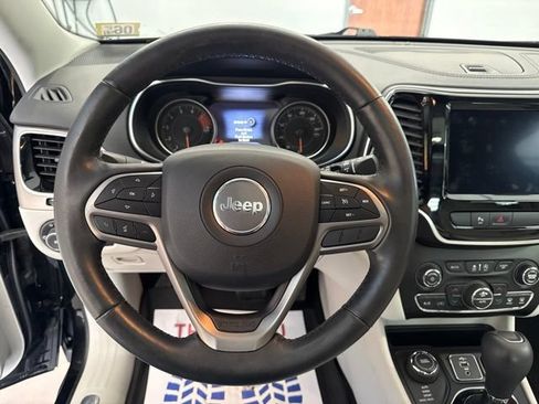 Used 2019 Jeep Cherokee Limited AWD/4WD image 29